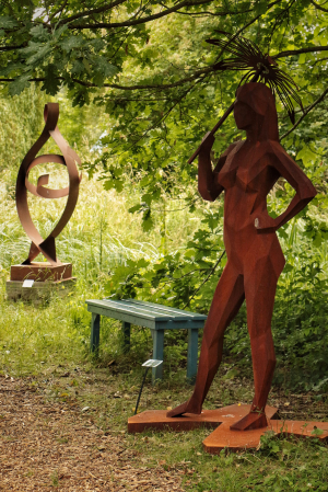Régine Dulière - Gestation (In garden)(Corten steel)